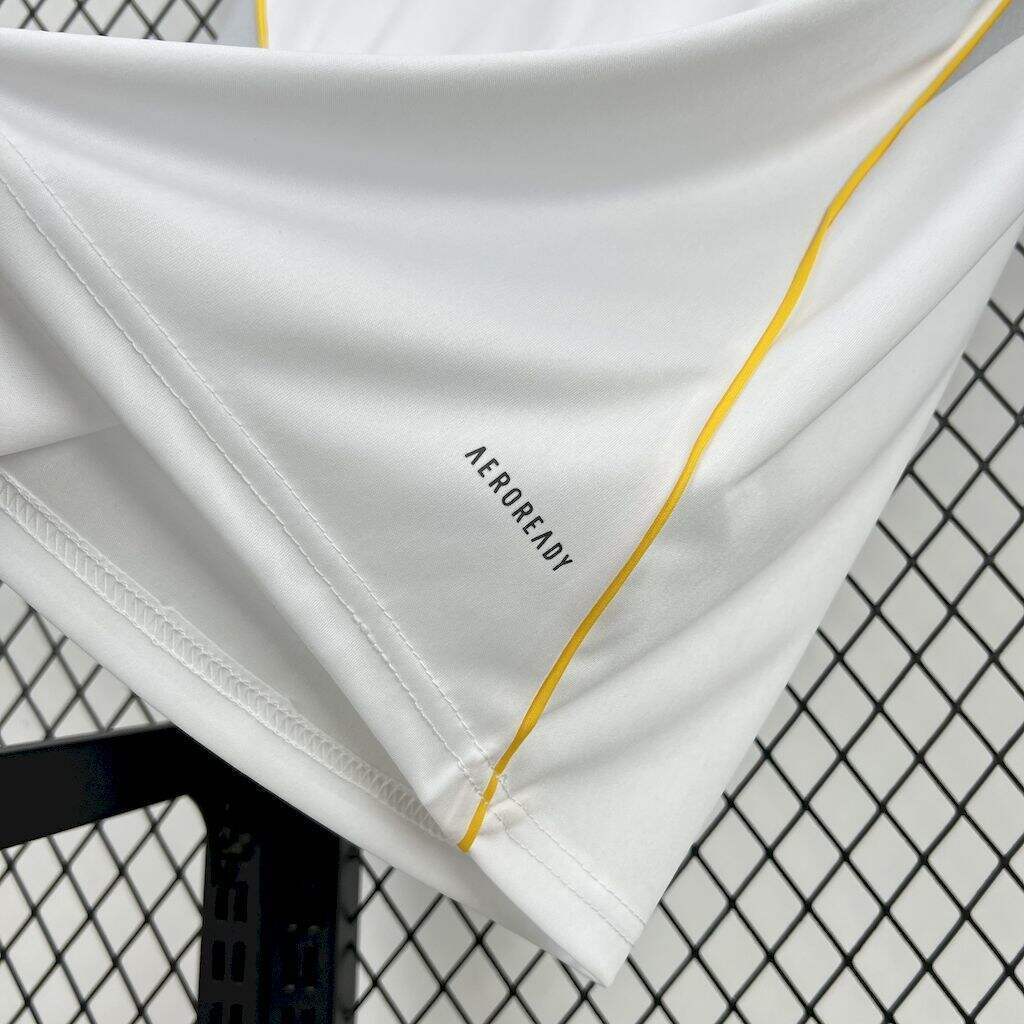 Real Madrid 25/26 entrainement blanc