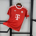 Bayern Munich 2025/26 maillot gardien
