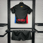 kit junior du FC Barcelone extérieur saison 24/25.