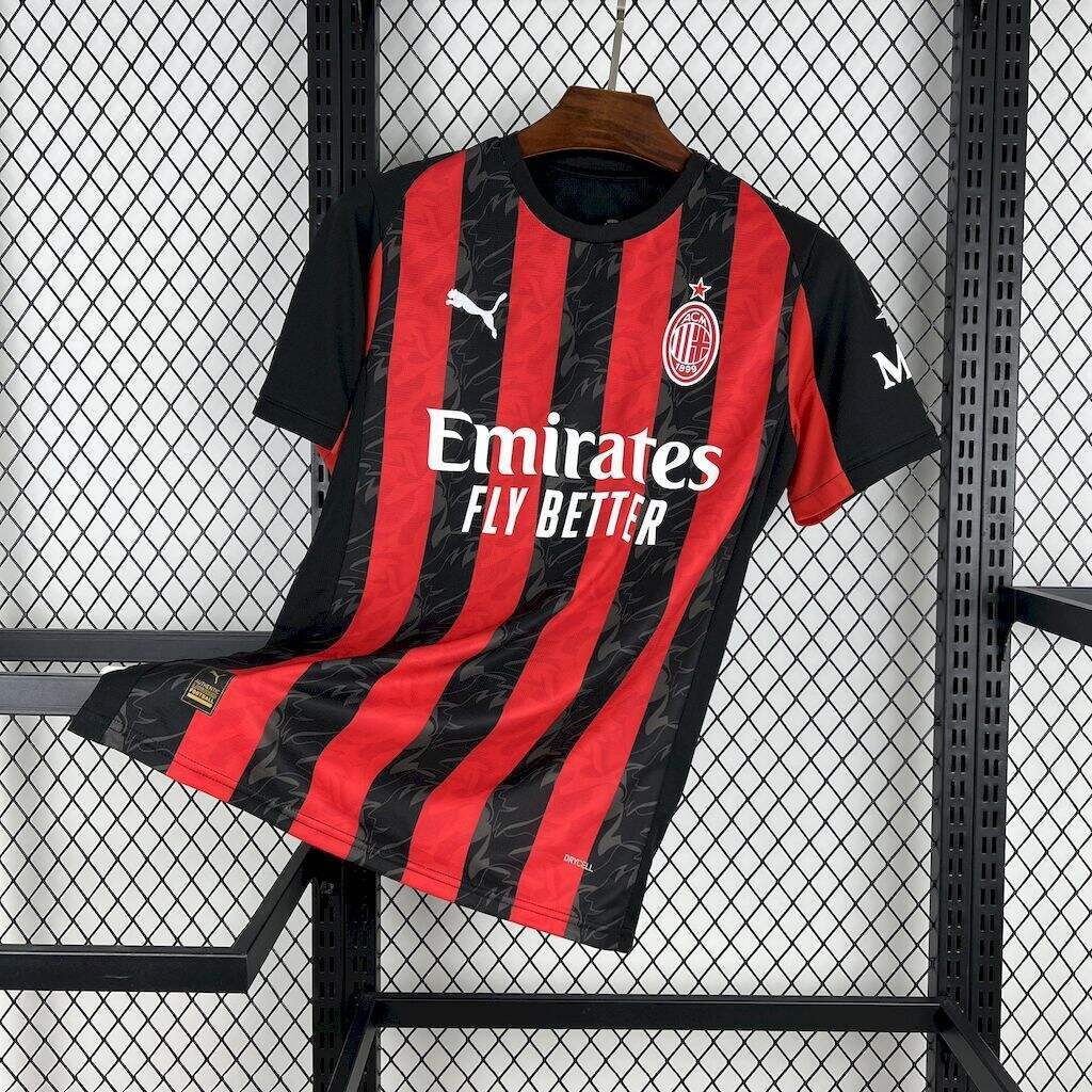 Maillot domicile de l’AC Milan 25/26