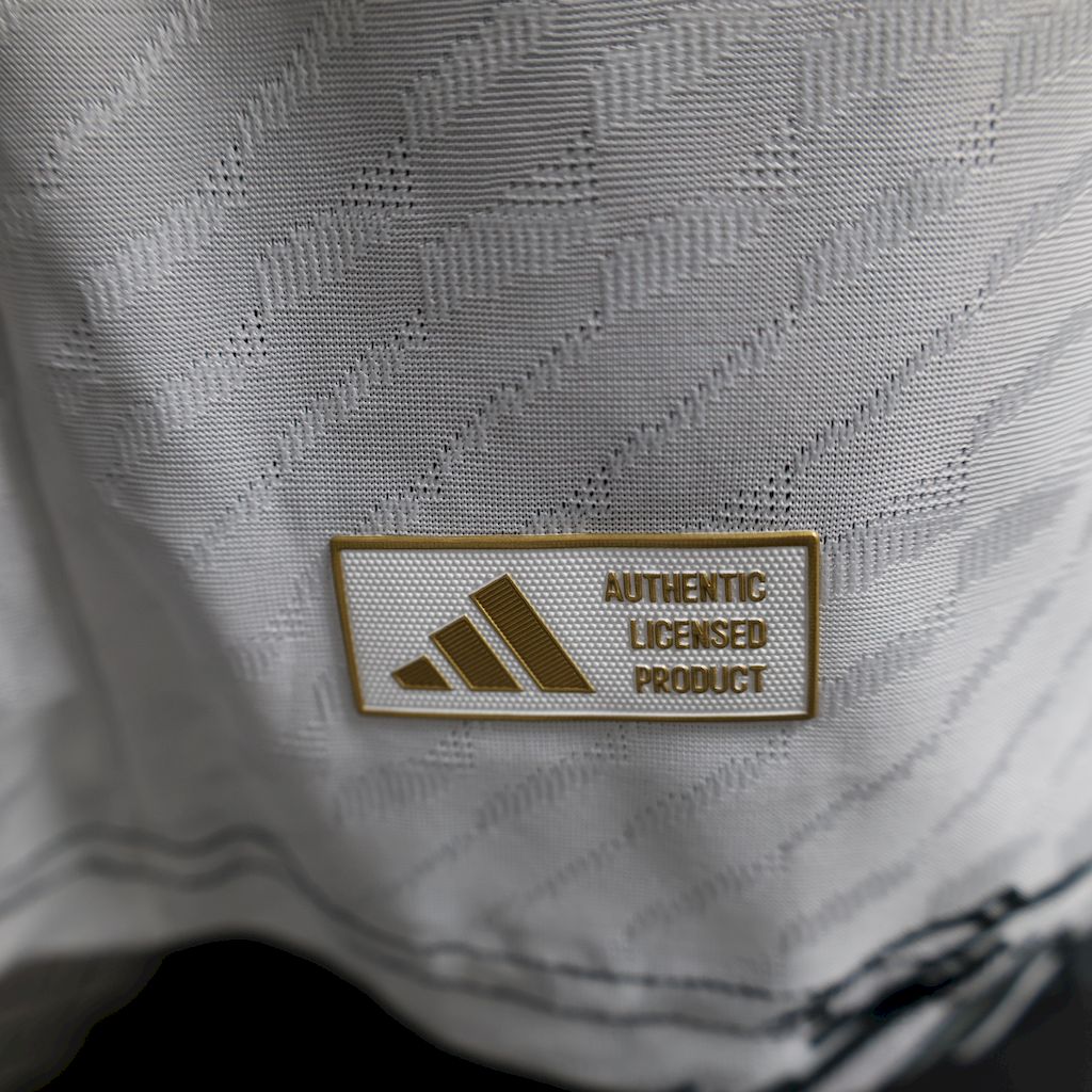 maillots du Japon "son goku" 25/26 maillots version players