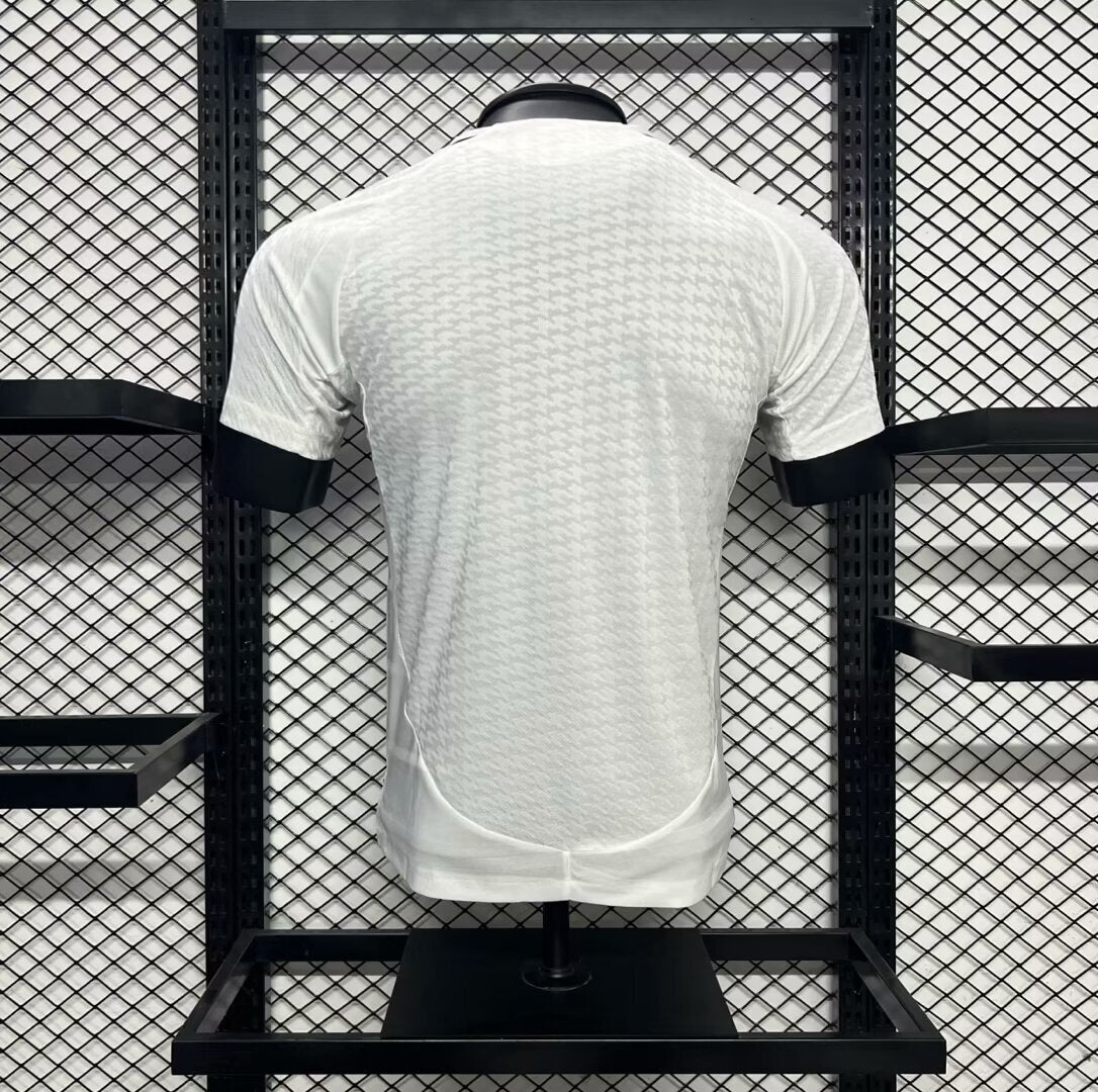 Real Madrid 24/25 domicile maillot Player Version