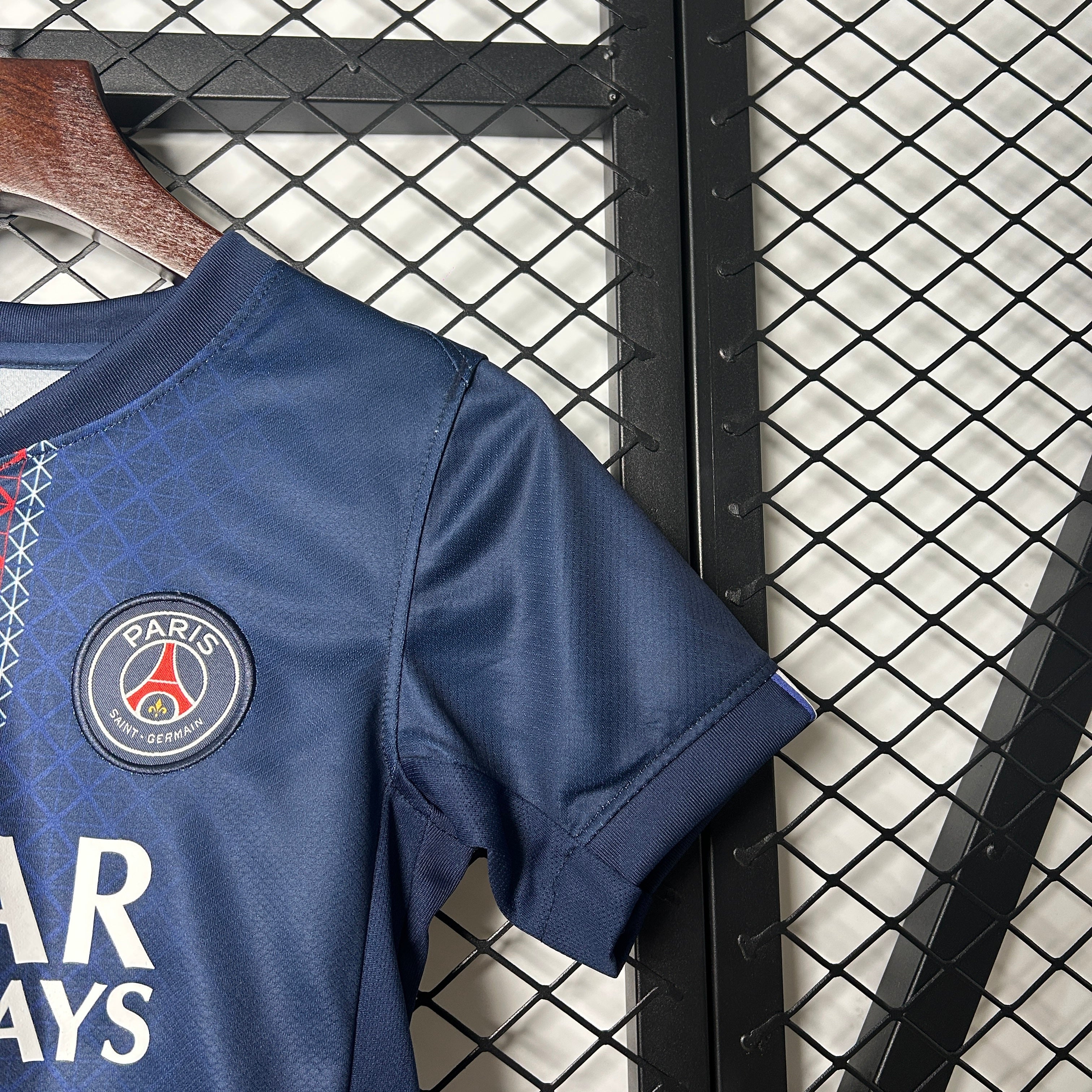 kit domicile enfant PSG saison 25/26.