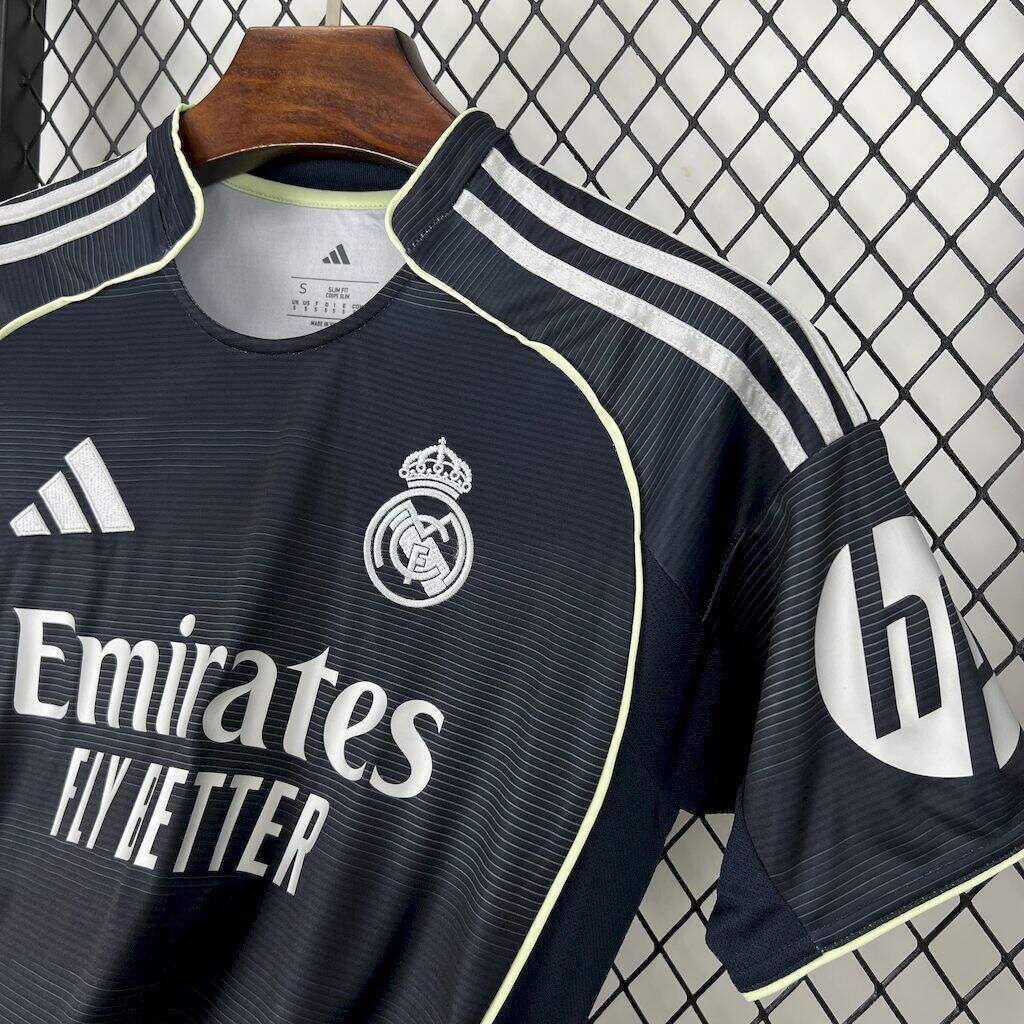 Real Madrid 25/26 extérieur maillot