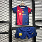 kit junior domicile du FC Barcelone saison 24/25.