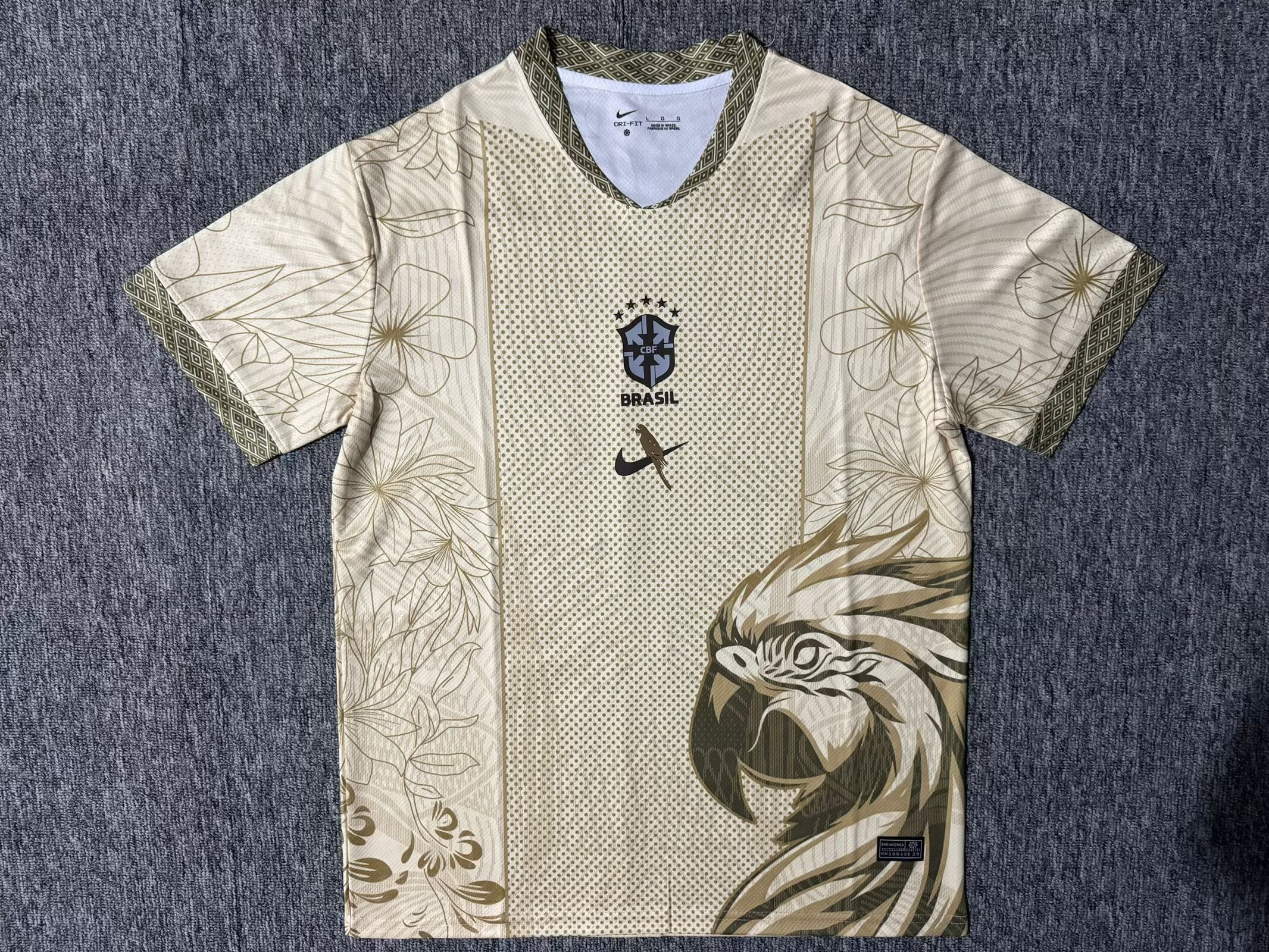 Maillots du Brésil Edition golden spécial 25/26