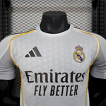 Real Madrid maillot domicile 25/26 player version manche courte et longue