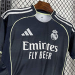 Real Madrid 25/26 extérieur maillot
