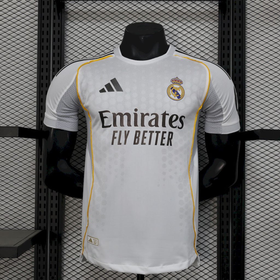 Real Madrid maillot domicile 25/26 player version manche courte et longue