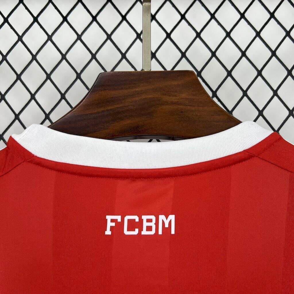 Bayern Munich 2025/26 maillot gardien