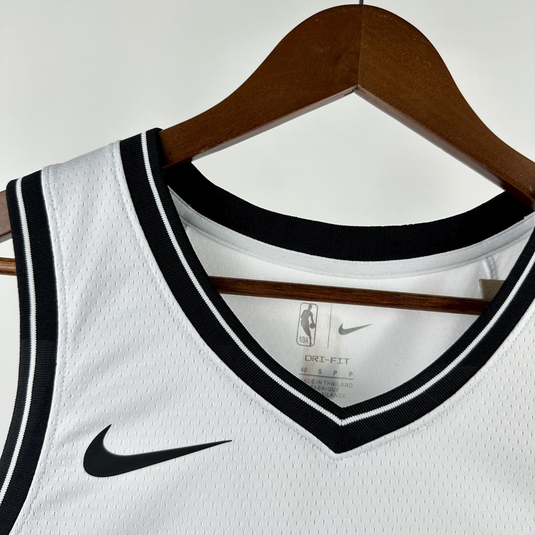 Brooklyn Nets 23/24 légende maillot édition blanche