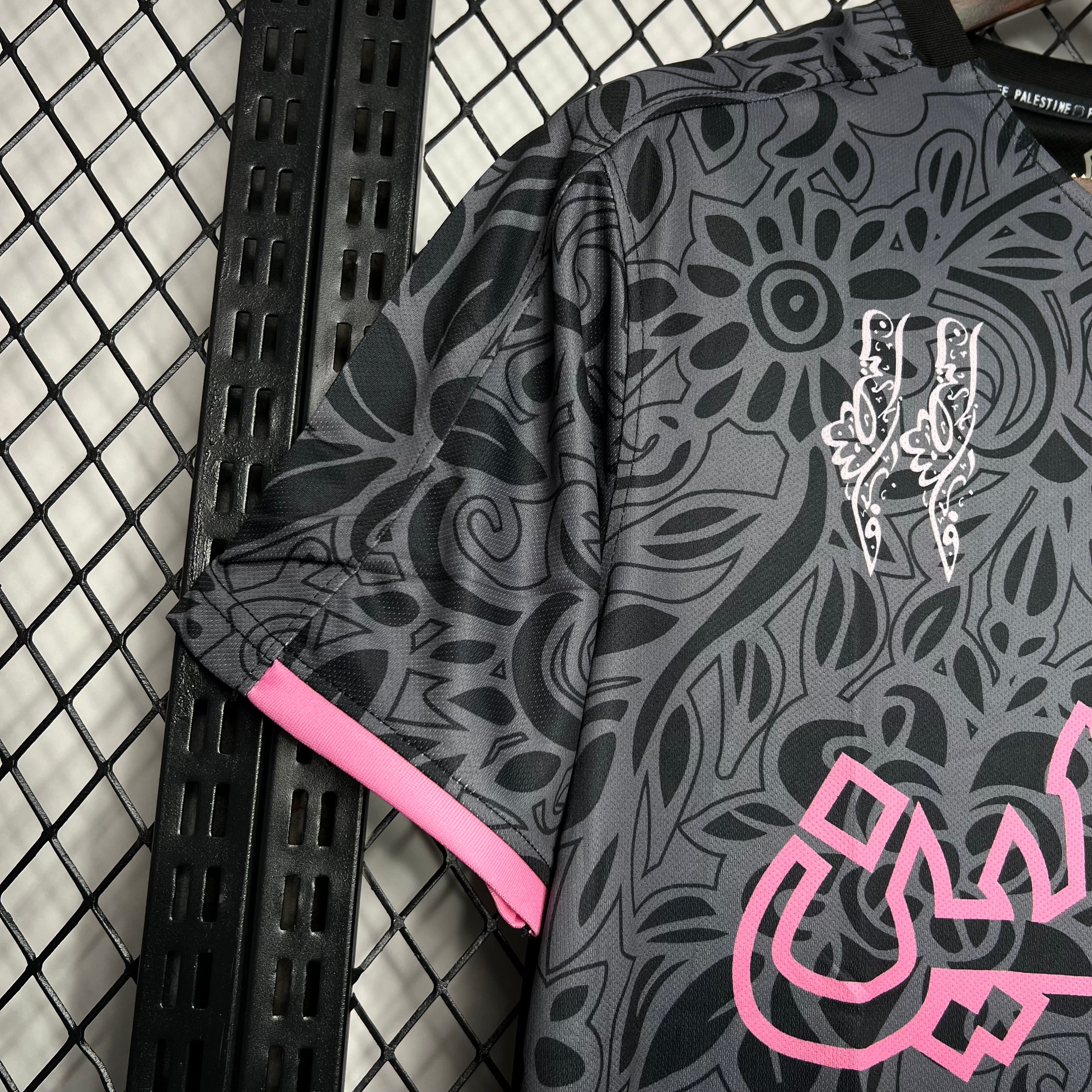 Maillot noir d'entraînement d'avant-match du CD Palestino saison 23/24