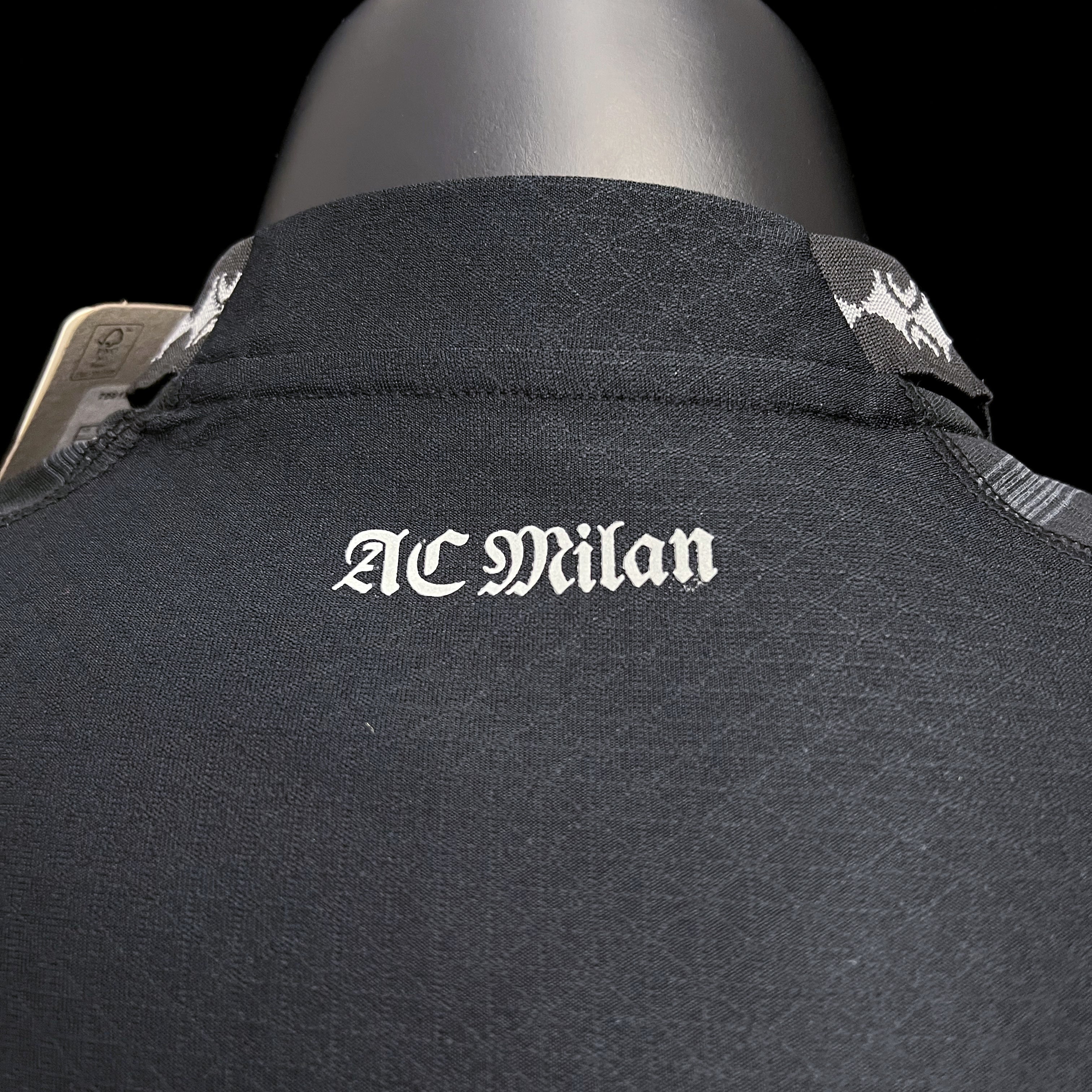 Maillot noir de l’AC Milan 23/24