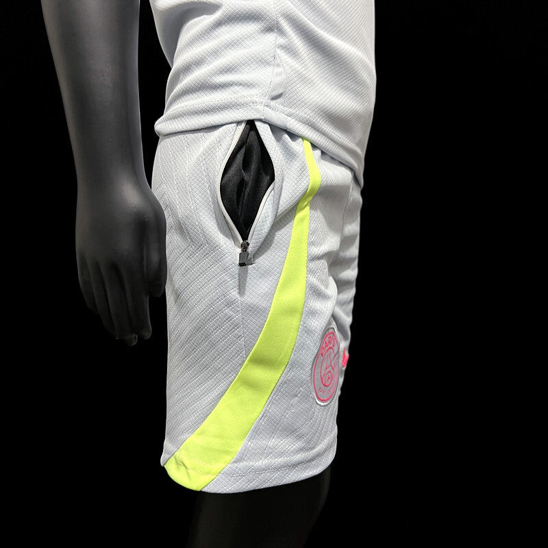 kit d’entraînement enfant gris PSG saison 23/24