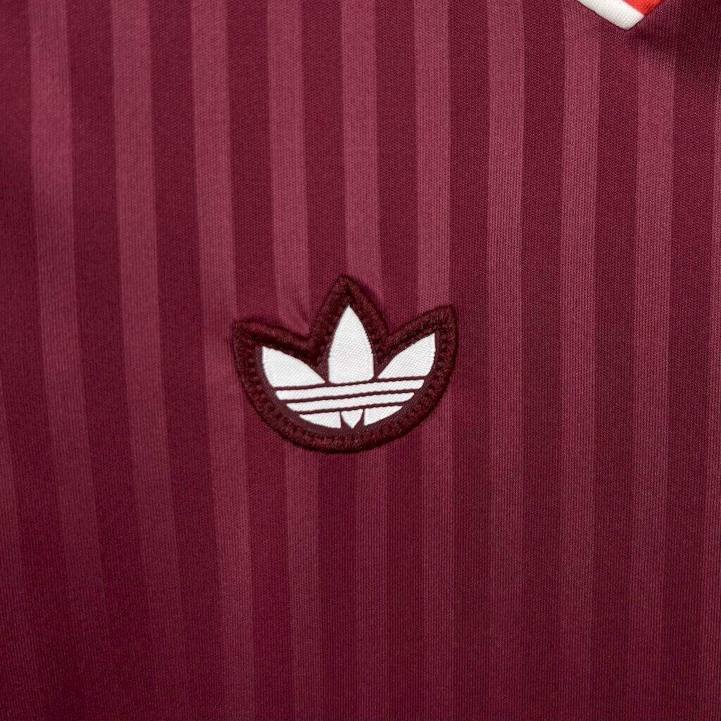 Kit enfant Bayern Munich 25/26 Terrace Icons