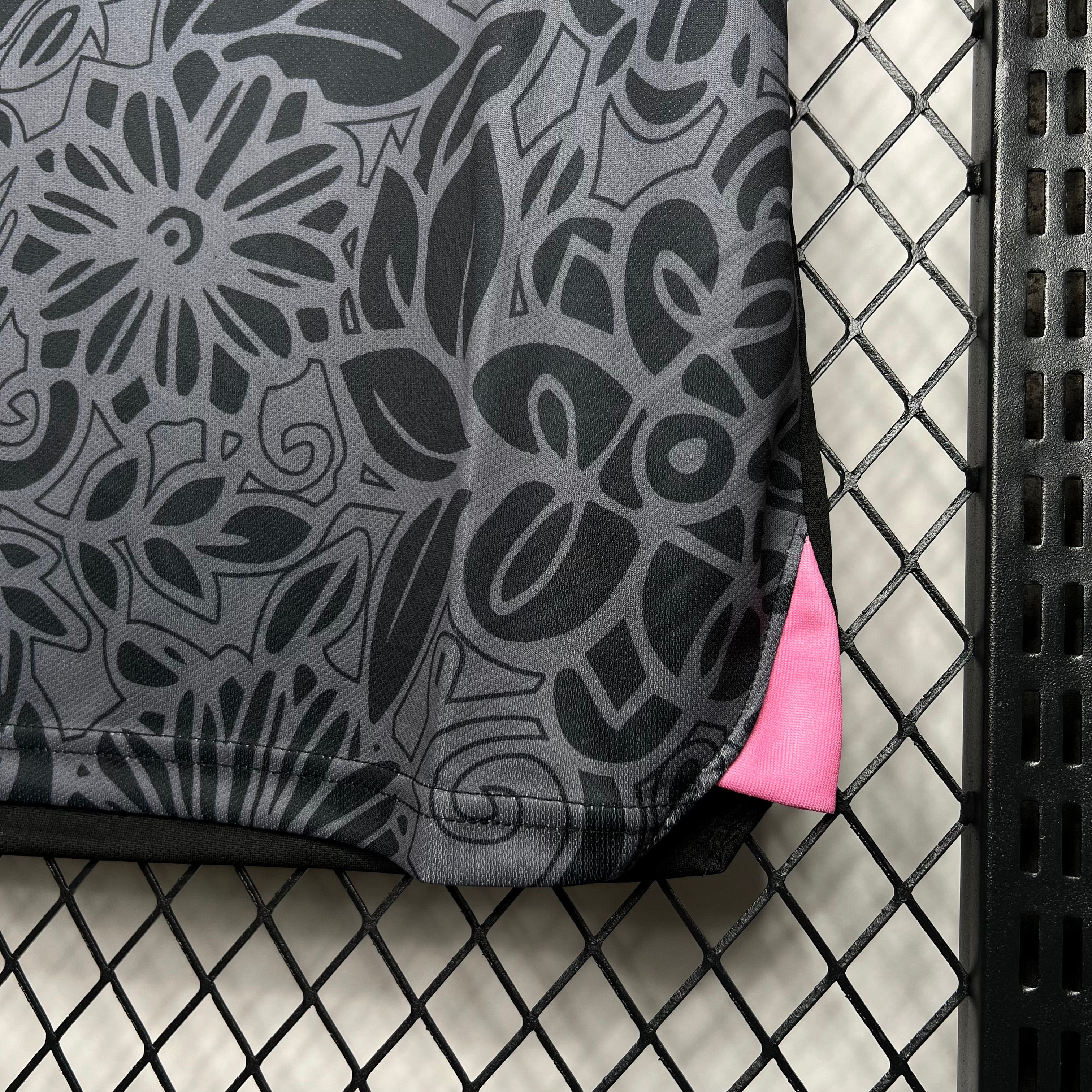 Maillot noir d'entraînement d'avant-match du CD Palestino saison 23/24