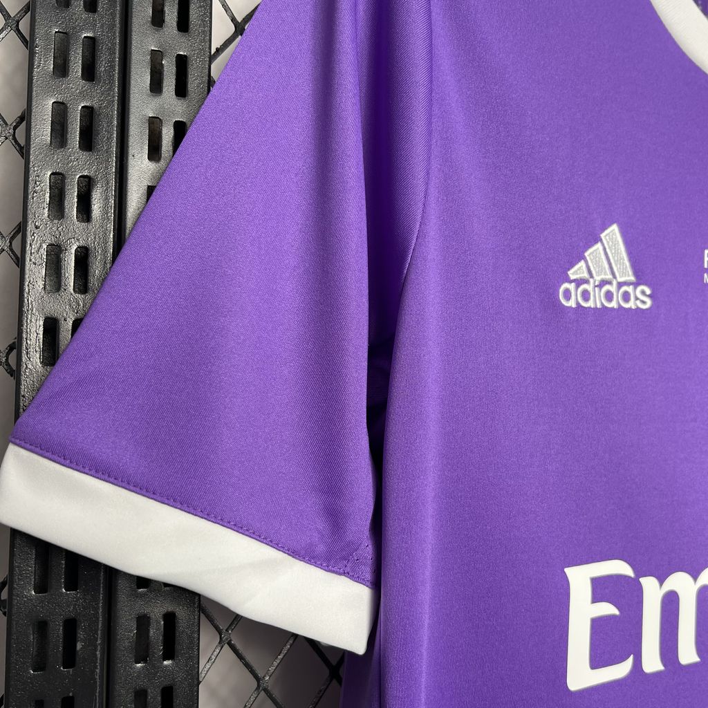maillots extérieur du Real Madrid 16/17 Retro Jersey