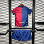 kit junior domicile du FC Barcelone saison 24/25.