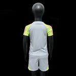 kit d’entraînement enfant gris PSG saison 23/24