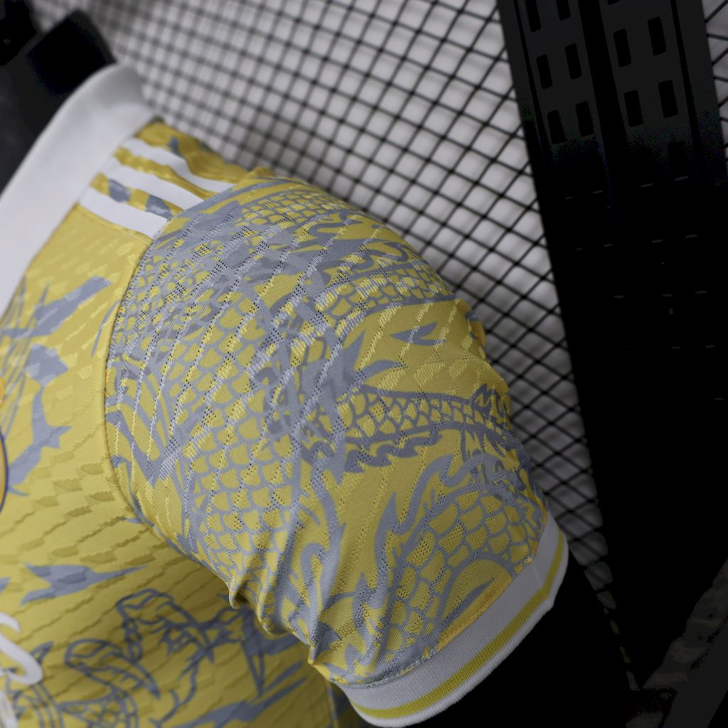 Real Madrid 25/26 Beige special edition player