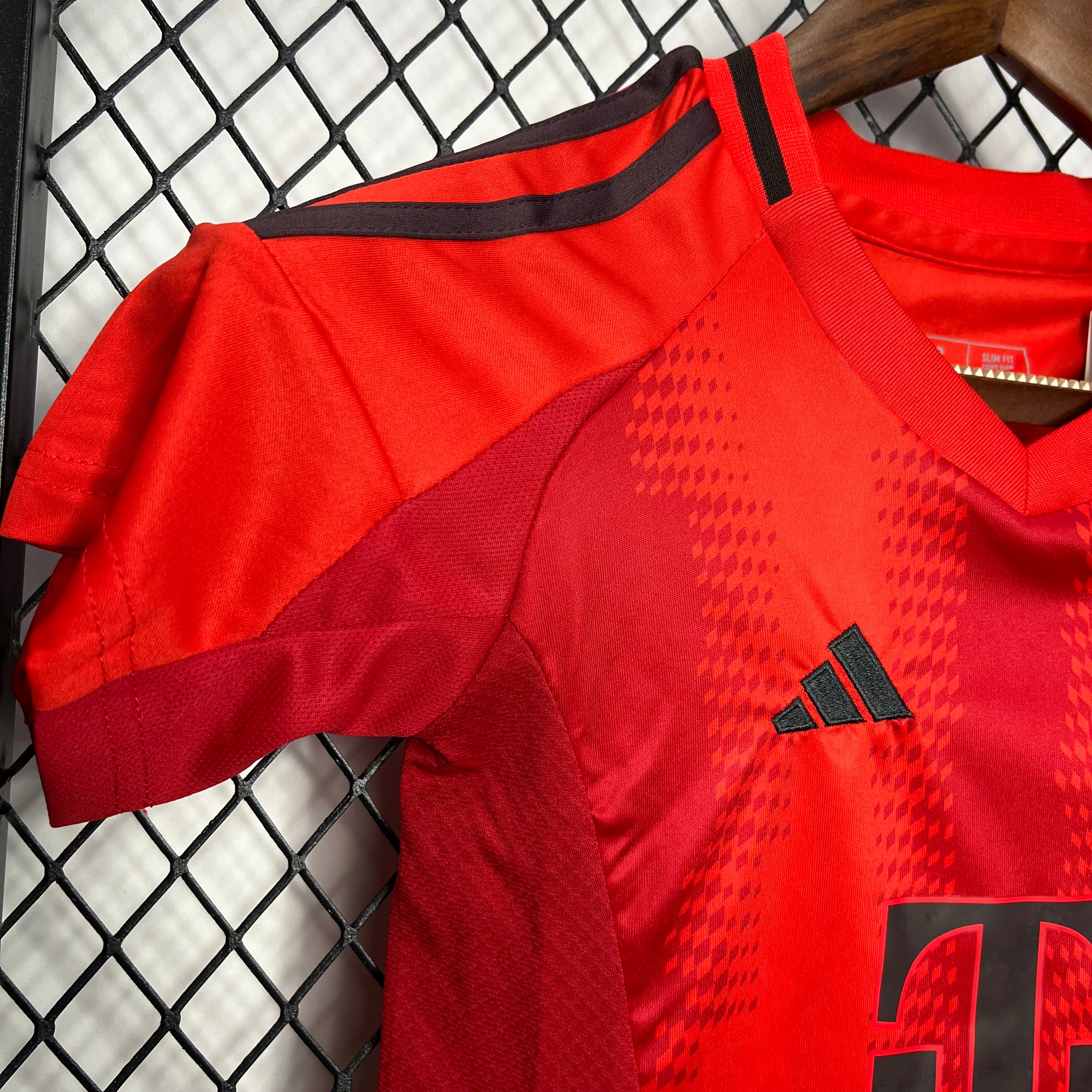 Kit domicile enfant Bayern Munich 24/25