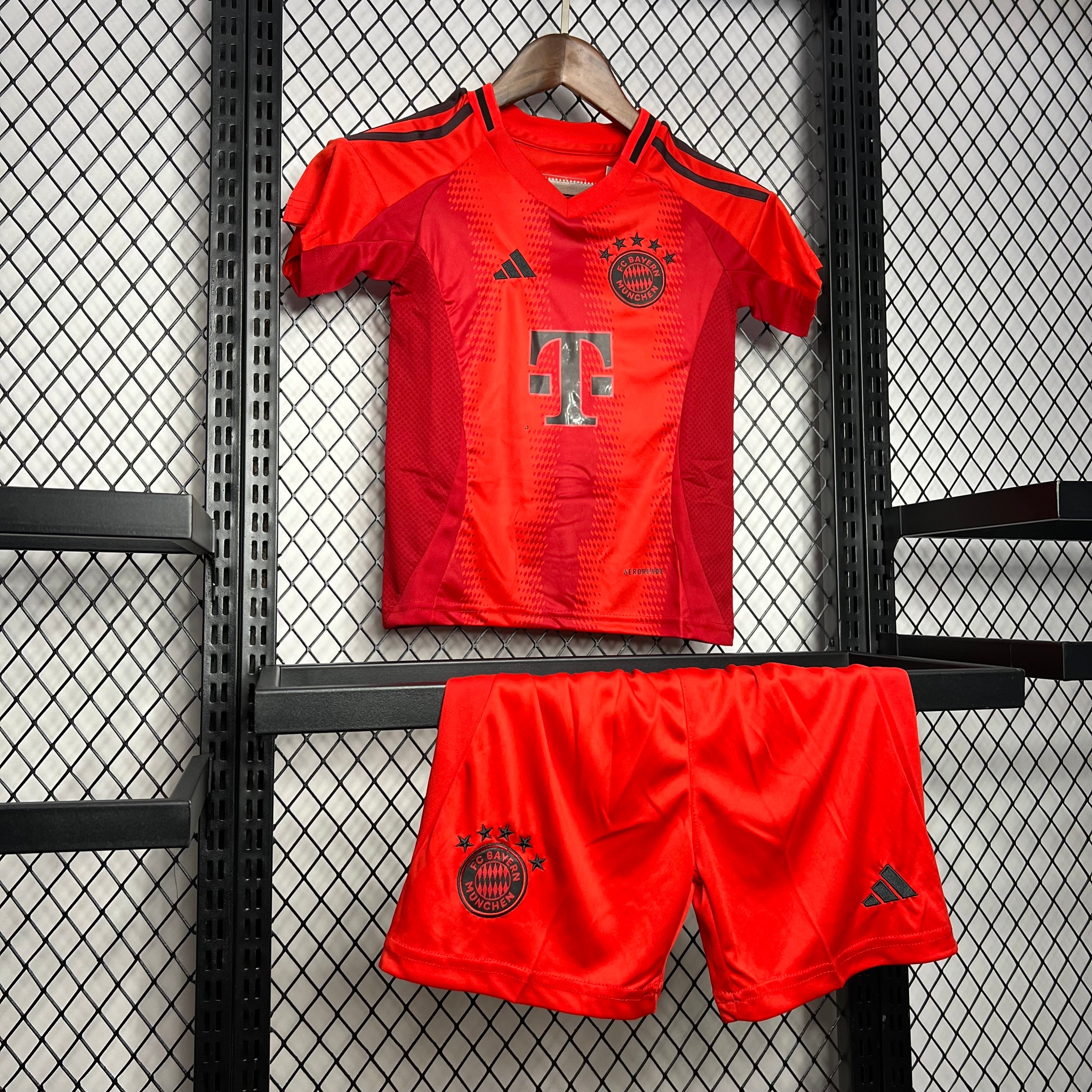 Kit domicile enfant Bayern Munich 24/25