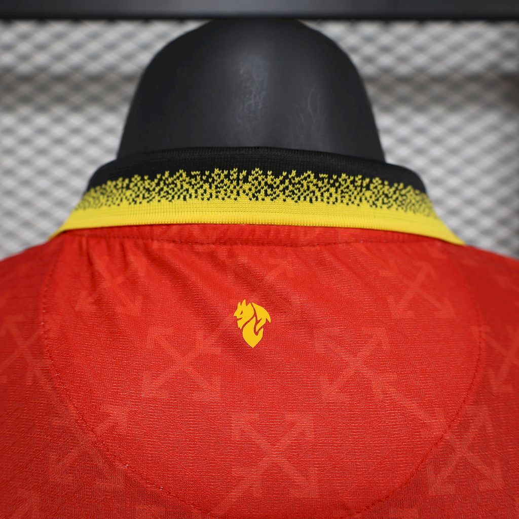 Maillot édition co-brandée de l’AC Milan 25/26