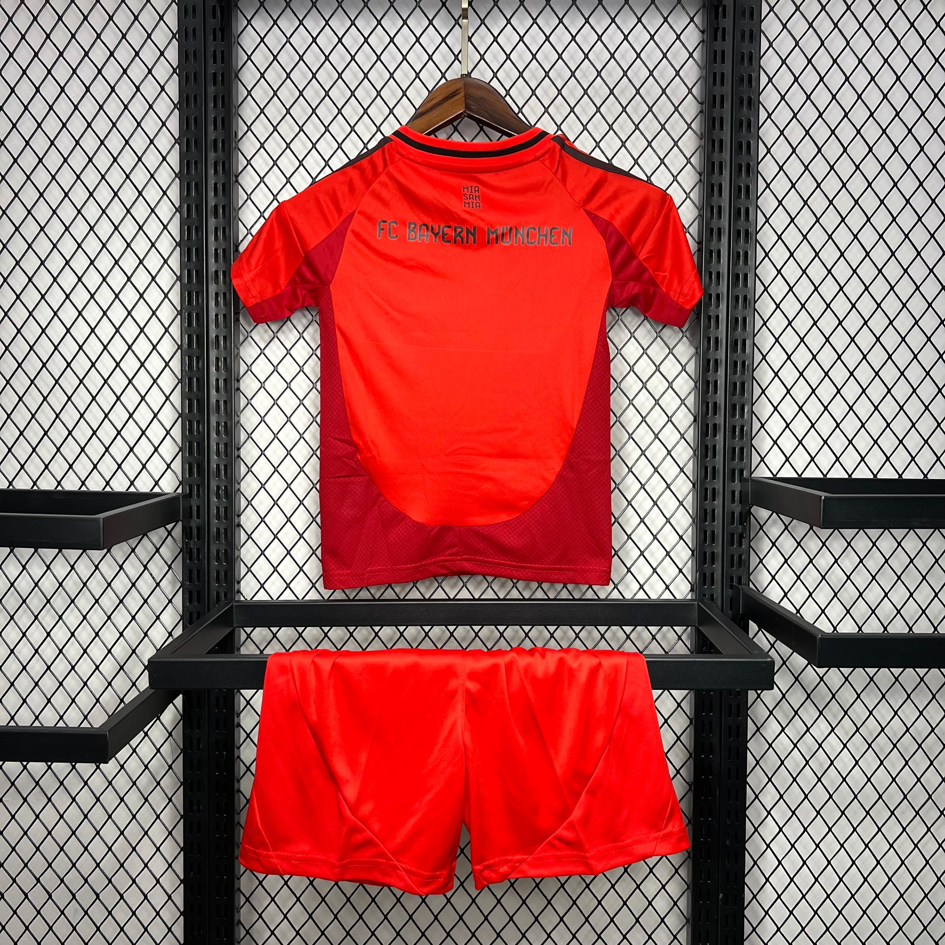 Kit domicile enfant Bayern Munich 24/25