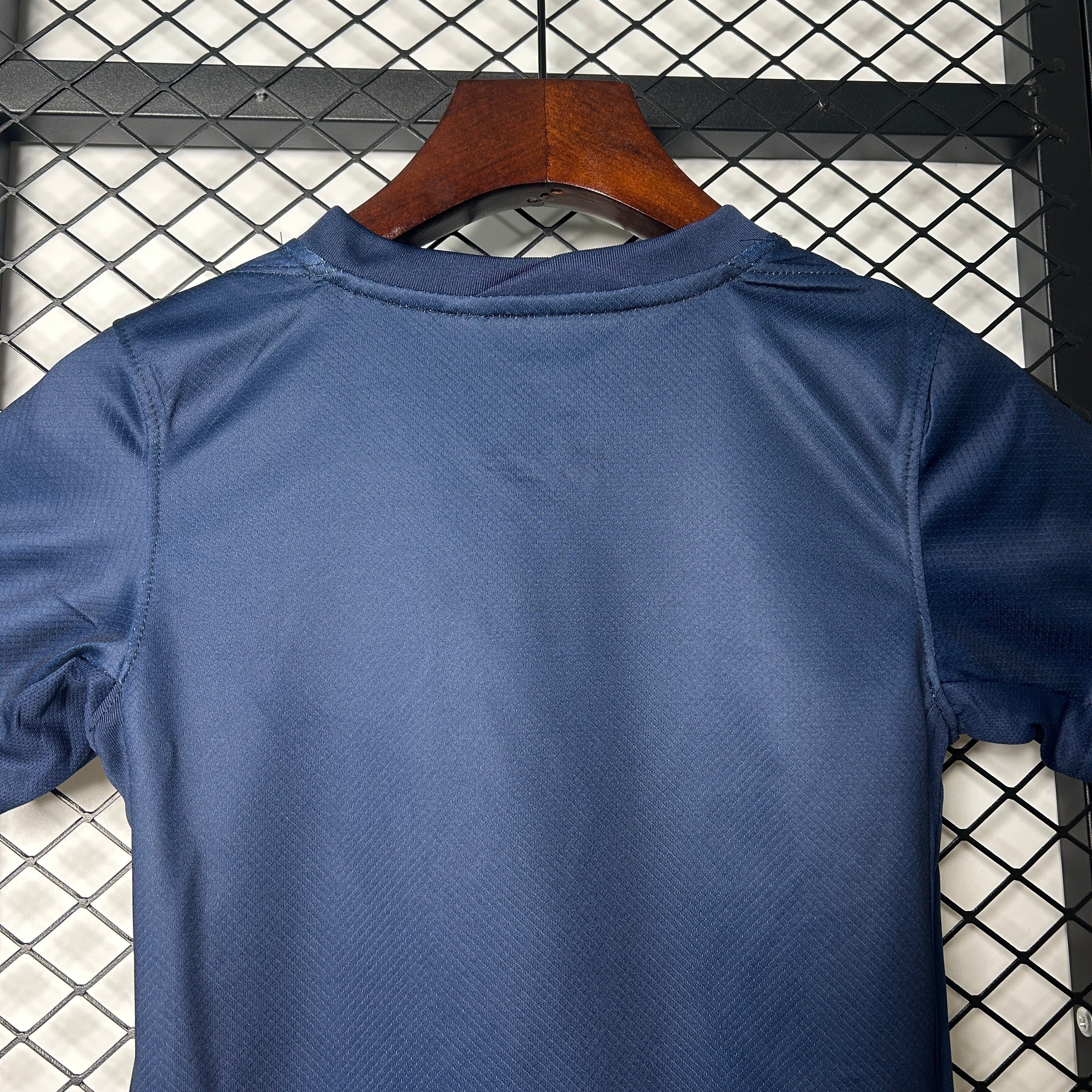 kit domicile enfant PSG saison 25/26.