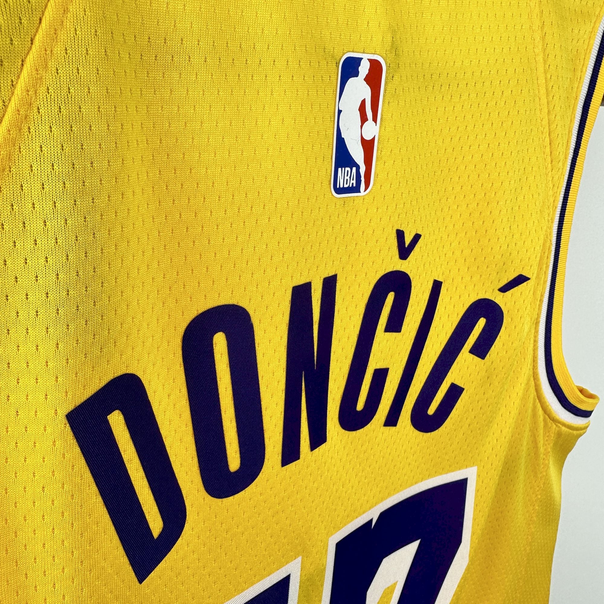 Los Angeles Lakers 23/24 Icon Edition