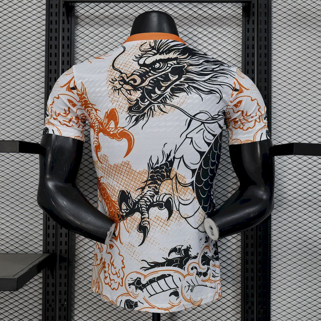 Real Madrid Maillot 25/26 Black and white dragon player version