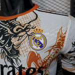 Real Madrid Maillot 25/26 Black and white dragon player version